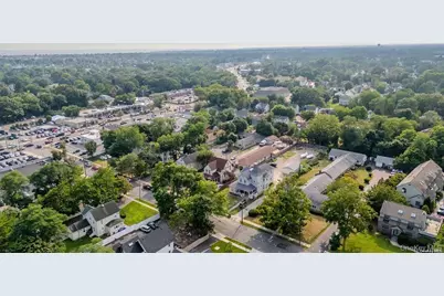 38 Park Avenue, Amityville, NY 11701 - Photo 12