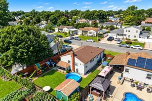 58 Morton St, Brentwood, NY 11717 - Photo 8