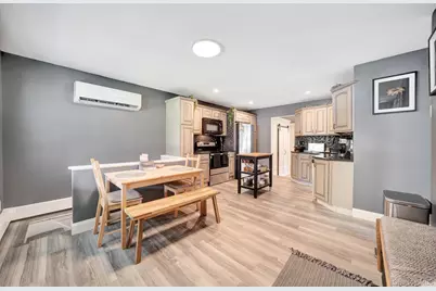 154 W End Avenue, Shirley, NY 11967 - Photo 6