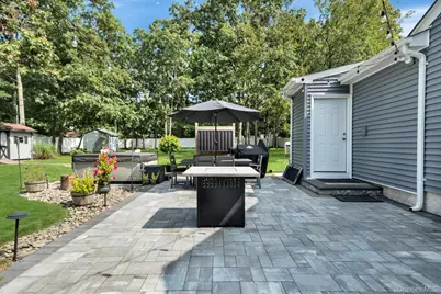 154 W End Avenue, Shirley, NY 11967 - Photo 40