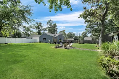 154 W End Avenue, Shirley, NY 11967 - Photo 46
