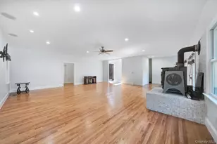 75 Whiskey Rd, Coram, NY 11727 - Photo 14