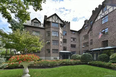 38-30 Douglaston Parkway #4B, Douglaston, NY 11363 - Photo 4