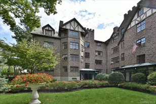 38-30 Douglaston Pkwy, Douglaston, NY 11363 - Photo 4