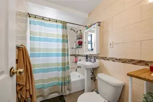 25-18 123rd St, Flushing, NY 11354 - Photo 16