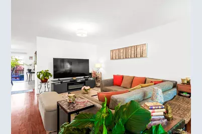 208 Hendrick Avenue E, Glen Cove, NY 11542 - Photo 6