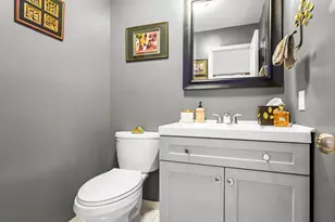 208 Hendrick Ave E, Glen Cove, NY 11542 - Photo 12