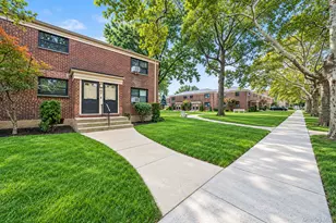 218-02 73rd Ave, Oakland Gardens, NY 11364 - Photo 4