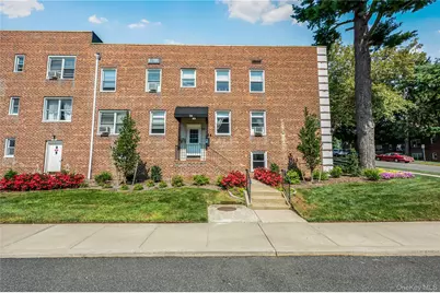24 Edwards Street #1G, Roslyn Heights, NY 11577 - Photo 2