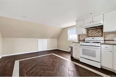120 Evelyn Avenue, Westbury, NY 11590 - Photo 6