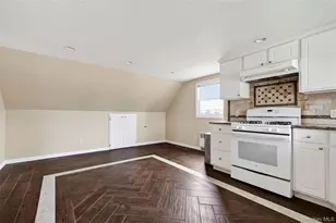120 Evelyn Ave, Westbury, NY 11590 - Photo 6