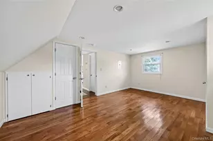 120 Evelyn Ave, Westbury, NY 11590 - Photo 10