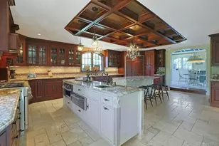 77 Deerhurst Rd, Scarsdale, NY 10583 - Photo 12