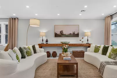 2 Circle Drive, Syosset, NY 11791 - Photo 4