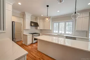 2 Mini Ct, Manorville, NY 11949 - Photo 14