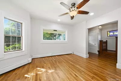 42 Chestnut Street, Glen Cove, NY 11542 - Photo 6