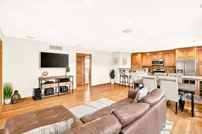 19950 21st Avenue #1158, Whitestone, NY 11357 - Photo 6
