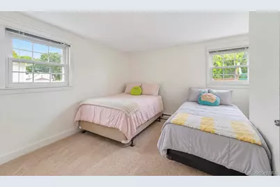 355 W Islip Boulevard, West Islip, NY 11795 - Photo 40