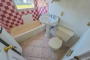 22 Tarry Ln, Levittown, NY 11756 - Photo 10