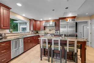 67 Reed Dr, Roslyn, NY 11576 - Photo 10