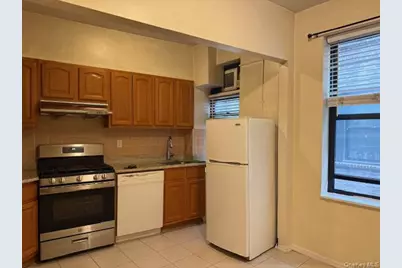 136-05 Sanford Avenue #4O, Flushing, NY 11355 - Photo 10