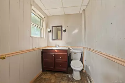 2 Willett Avenue, Sayville, NY 11782 - Photo 10