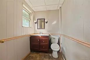 2 Willett Ave, Sayville, NY 11782 - Photo 10