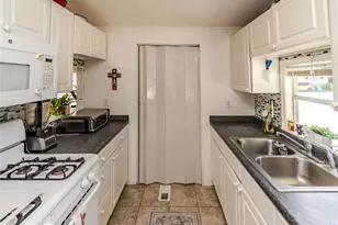 723 Beekman Rd, Hopewell Junction, NY 12533 - Photo 6