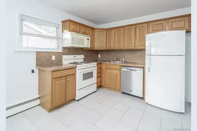 44 Corchaug Avenue, Port Washington, NY 11050 - Photo 20