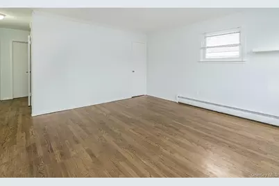 44 Corchaug Avenue, Port Washington, NY 11050 - Photo 18