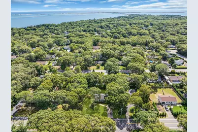 112 Lynncliff Road, Hampton Bays, NY 11946 - Photo 28