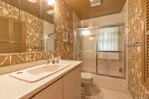 197 Birch Dr, Manhasset Hills, NY 11040 - Photo 14