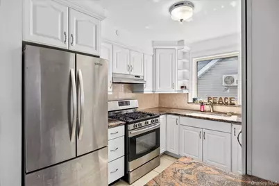 159-19 101 Street, Howard Beach, NY 11414 - Photo 4