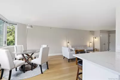 14 Nosband Avenue #3K, White Plains, NY 10605 - Photo 6