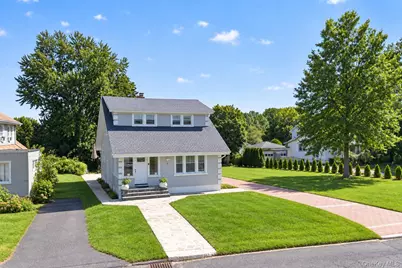 8 Highview Avenue, Nanuet, NY 10954 - Photo 1