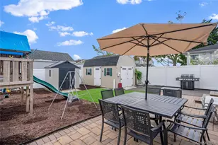 101 Miramar Blvd, Lindenhurst, NY 11757 - Photo 22