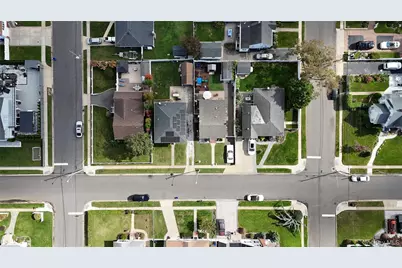 101 Miramar Boulevard, Lindenhurst, NY 11757 - Photo 28