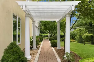 611 Knollwood Rd, White Plains, NY 10603 - Photo 4