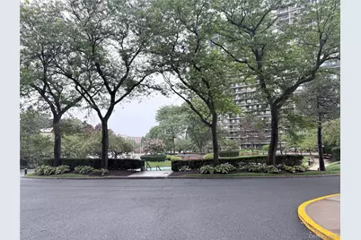 2 Bay Club Drive #10K, Bayside, NY 11360 - Photo 2