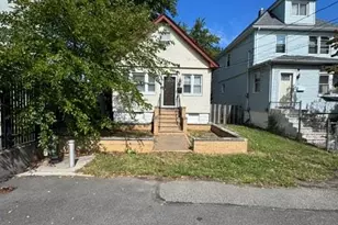 31 Martineau St, New York, NY 10303 - Photo 1
