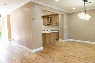 105 Glen Wy, Syosset, NY 11791 - Photo 10
