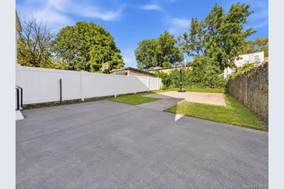 445 S 8th Avenue, Mount Vernon, NY 10550 - Photo 38