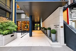 135 E 47th St, New York, NY 10017 - Photo 2