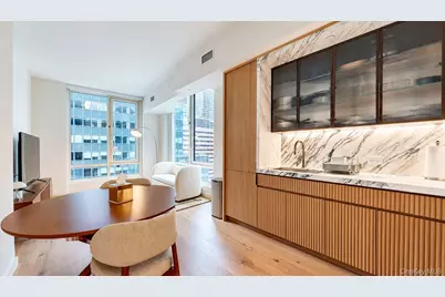 135 E 47th Street #22F, New York, NY 10017 - Photo 8
