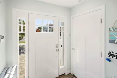 241 W Pine Street, Long Beach, NY 11561 - Photo 4