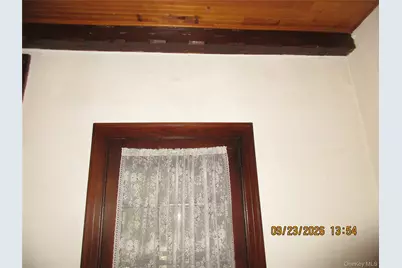 82-51 Penelope Avenue, Middle Village, NY 11379 - Photo 8