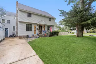 84 Tower St, Sayville, NY 11782 - Photo 2