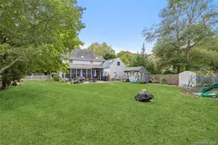 84 Tower St, Sayville, NY 11782 - Photo 42