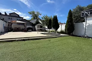 160-30 76th Rd, Fresh Meadows, NY 11366 - Photo 10