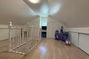 160-30 76th Rd, Fresh Meadows, NY 11366 - Photo 8